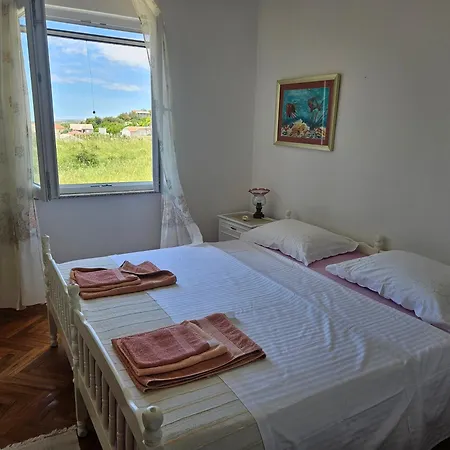 Zdenka Appartement Dinjiška