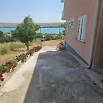 Zdenka 아파트 Dinjiška