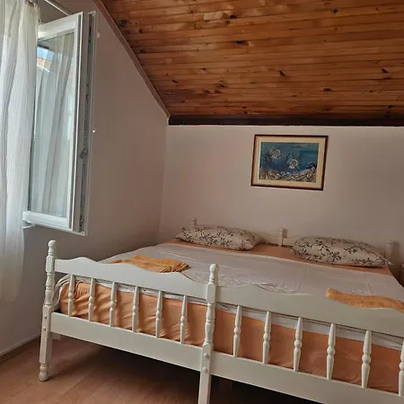 Zdenka Apartment