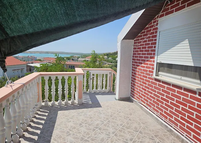 Zdenka Апартаменты Dinjiska