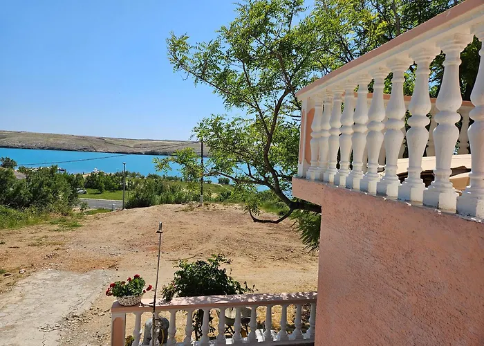Zdenka דירה Dinjiška